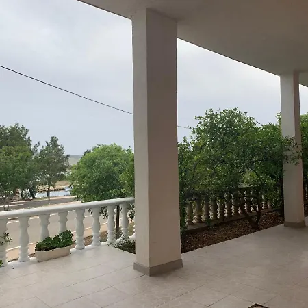 Spomenka Appartement *