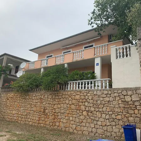 Apartman Spomenka *