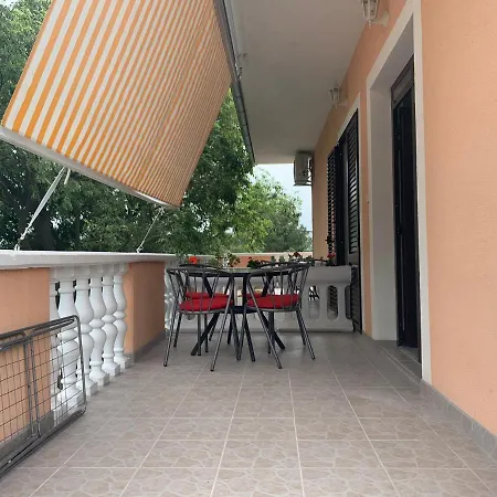 Spomenka Apartman *
