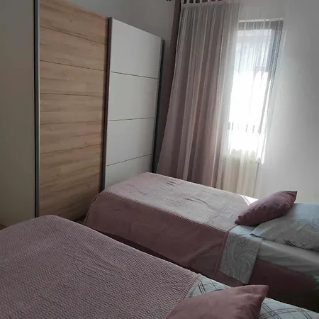 Spomenka Apartman Seline