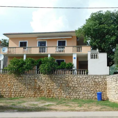 Apartman Spomenka *