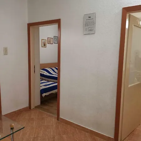 Spomenka *