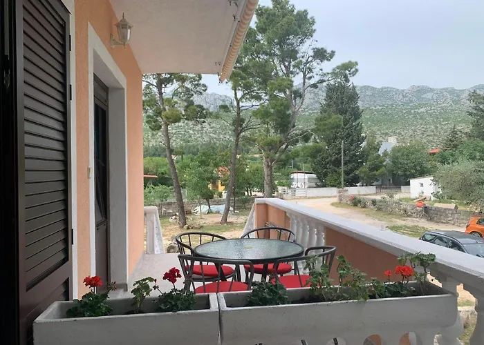 Spomenka * Seline