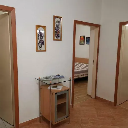 Spomenka Appartement *