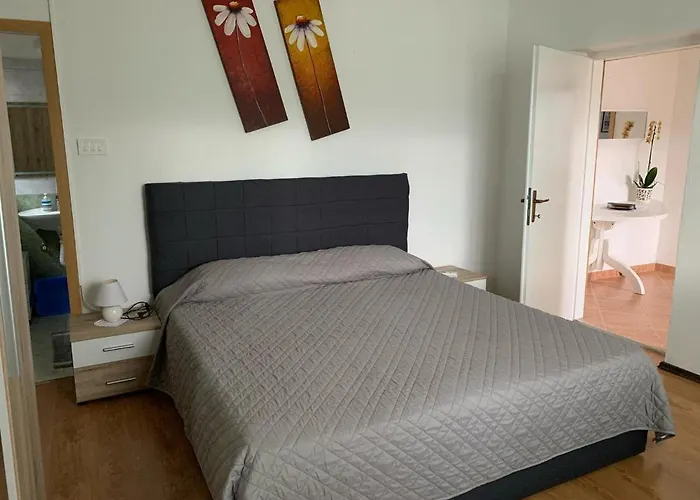 Spomenka Apartman Seline